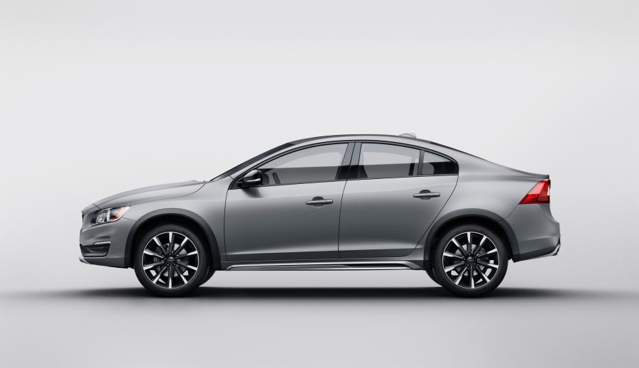  Volvo S60 Cross Country Concept 2015 года  (фото 5 из 8)